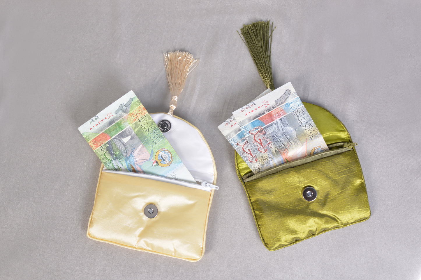 Mix bundle of 4 green and yellow silk traditional Chinese money pouches.
