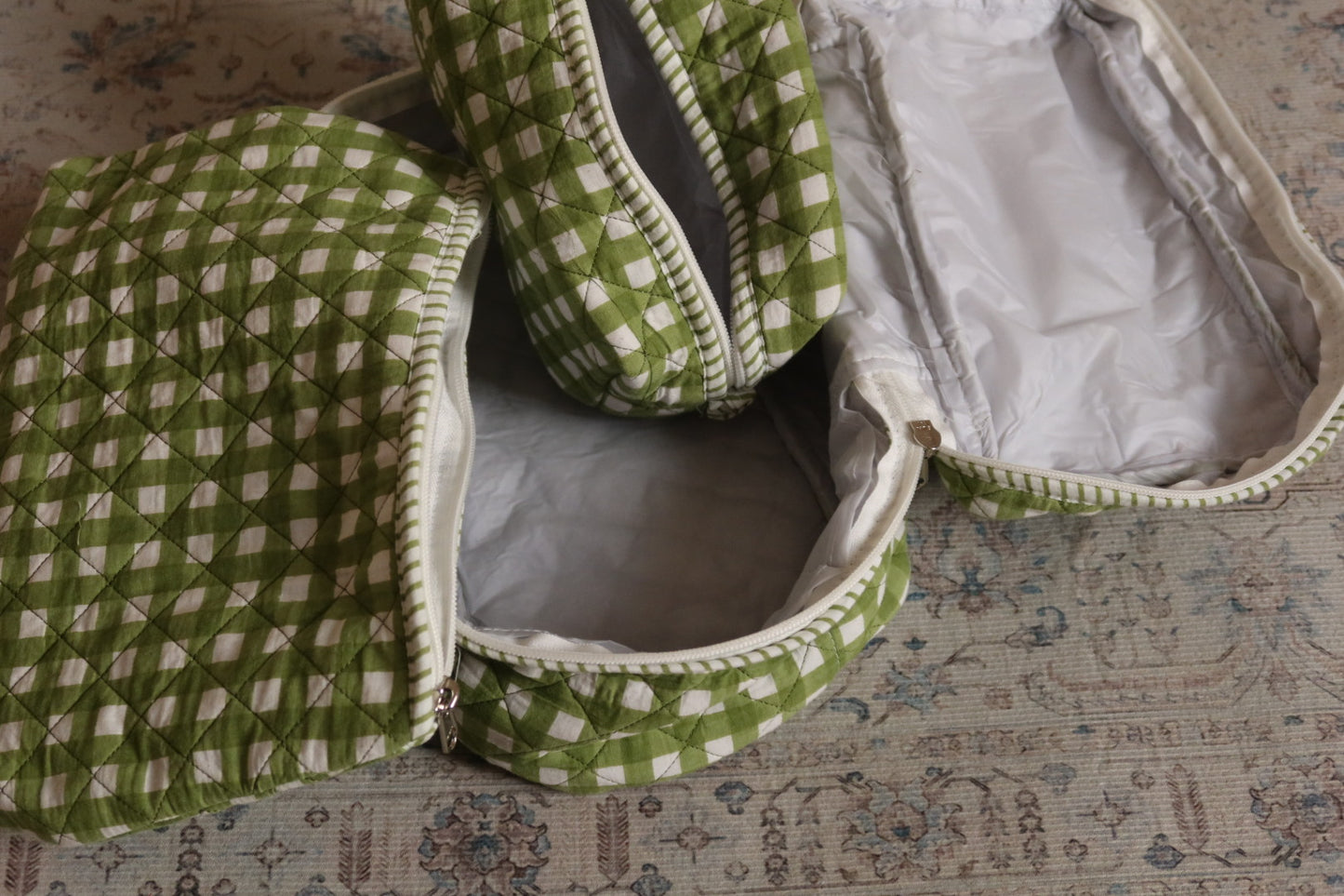 Checkered set of 3 toiletry pouch