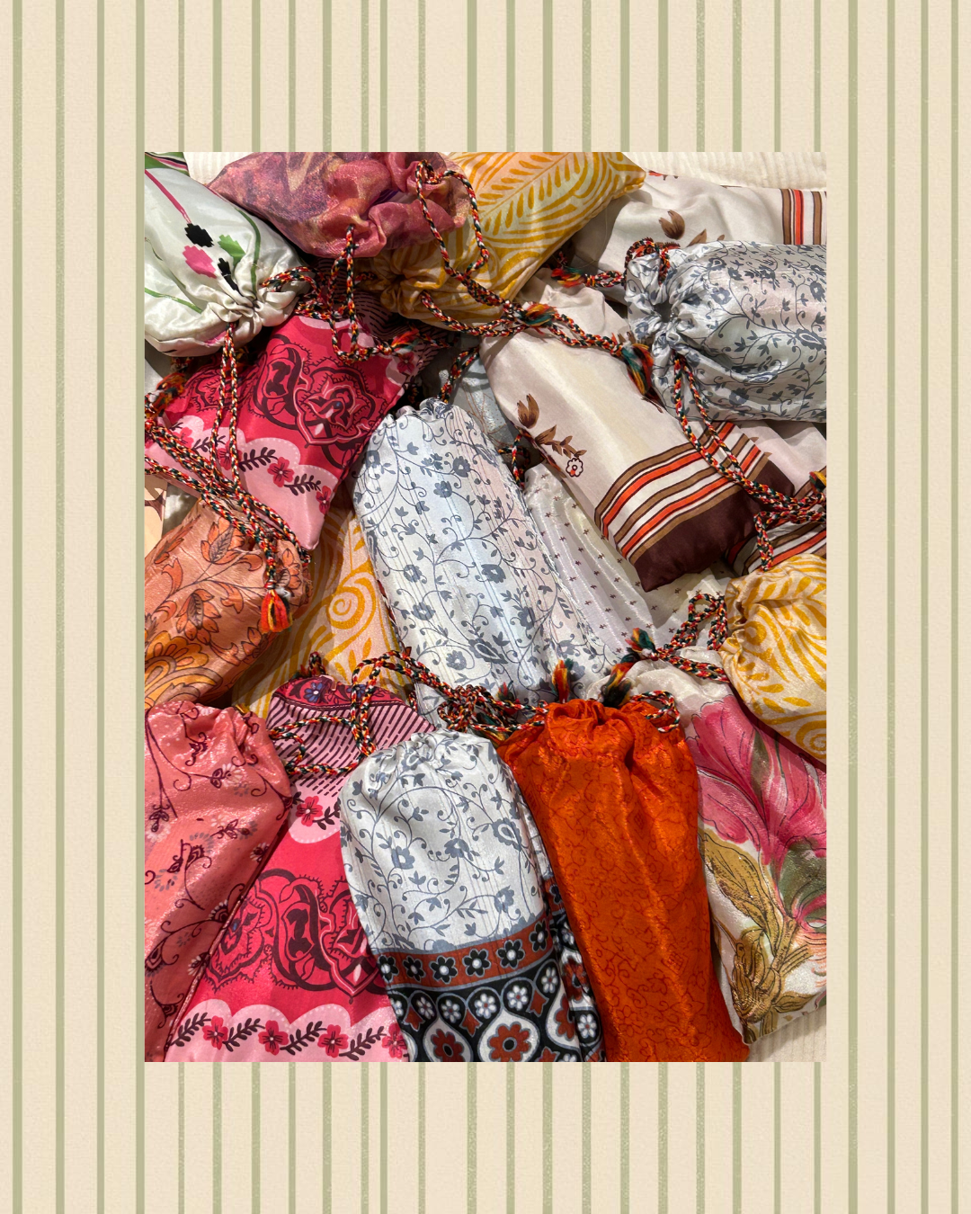 12 pieces Girgean pouches