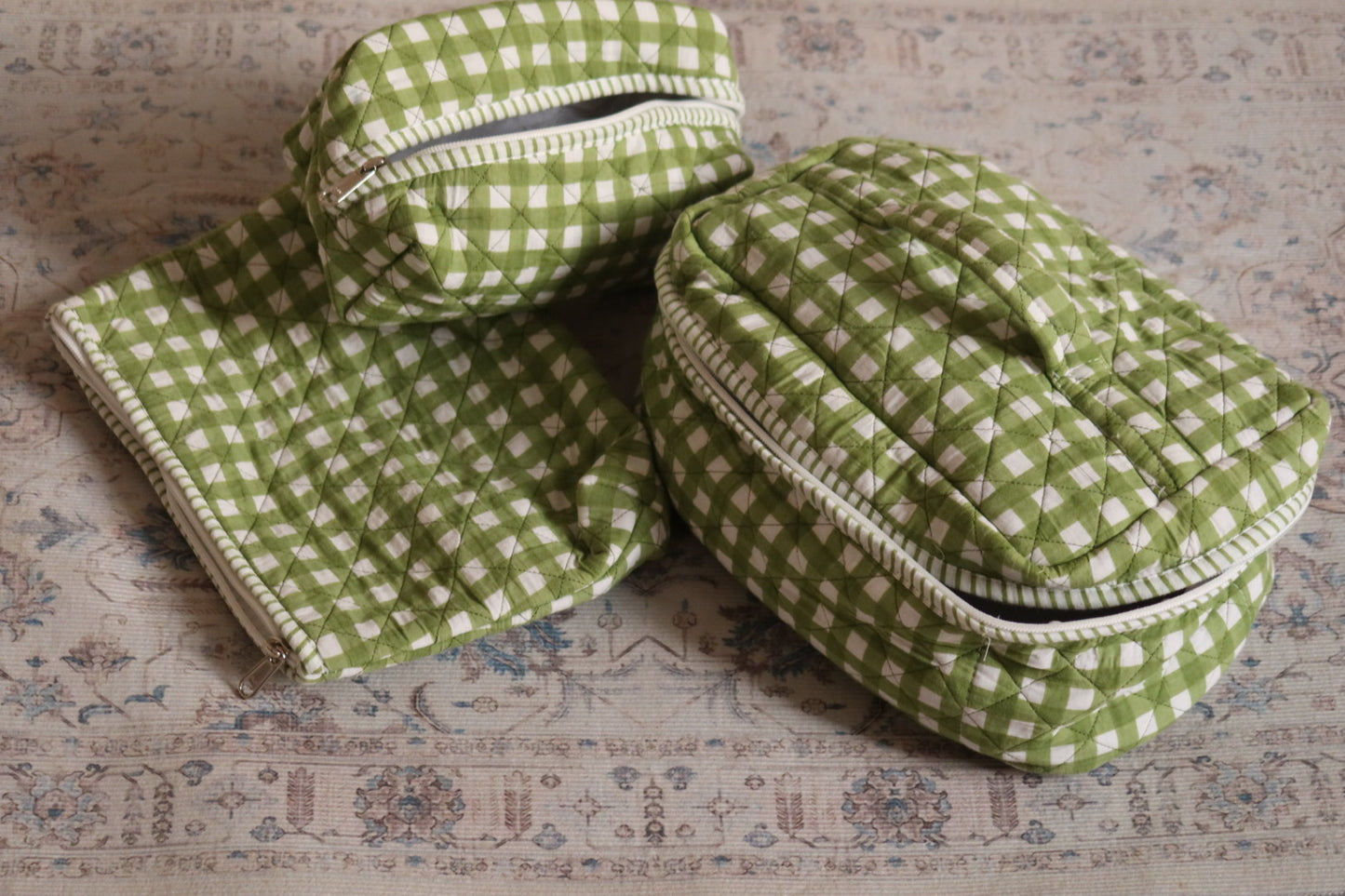 Checkered set of 3 toiletry pouch